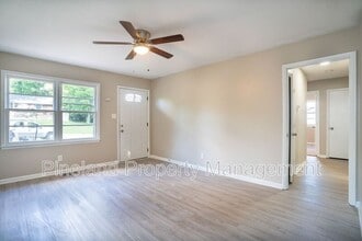 817 Isley St in Fayetteville, NC - Building Photo - Building Photo