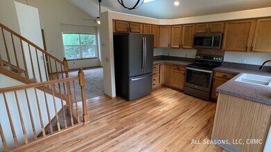 1334 S Canoe Creek Dr in Colorado Springs, CO - Building Photo - Building Photo