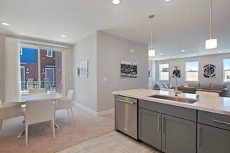 2986 Lina St in San Jose, CA - Building Photo - Building Photo