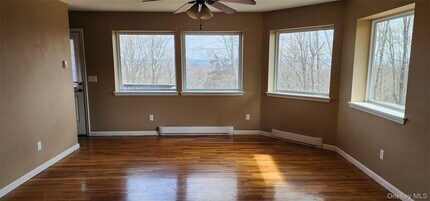 448 Old Mountain Rd in Port Jervis, NY - Building Photo - Building Photo