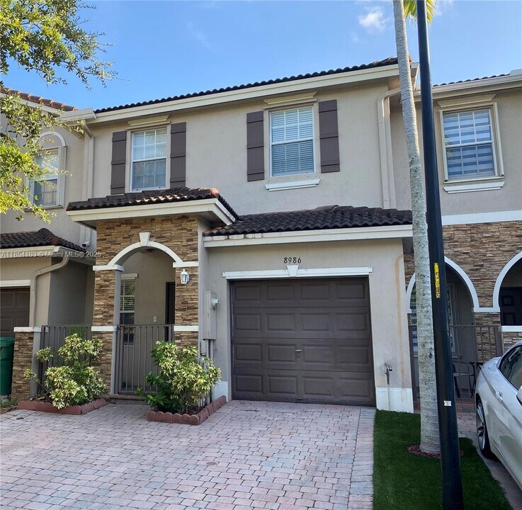 8986 SW 225th St in Cutler Bay, FL - Building Photo