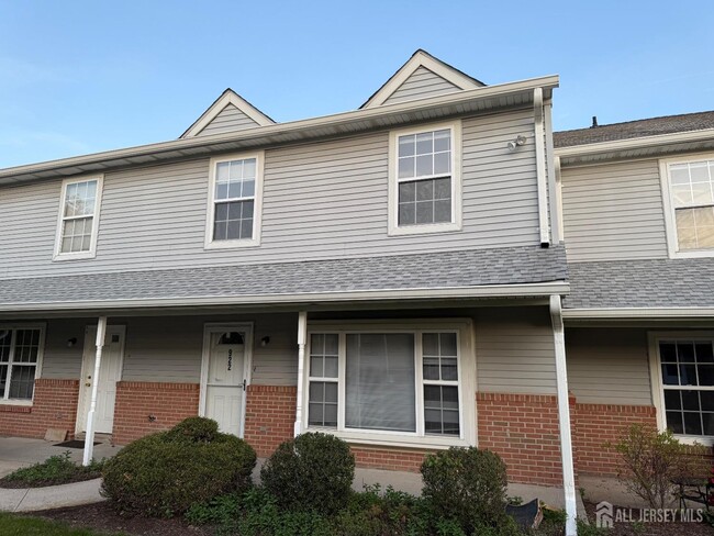 property at 922 Thomas Ave