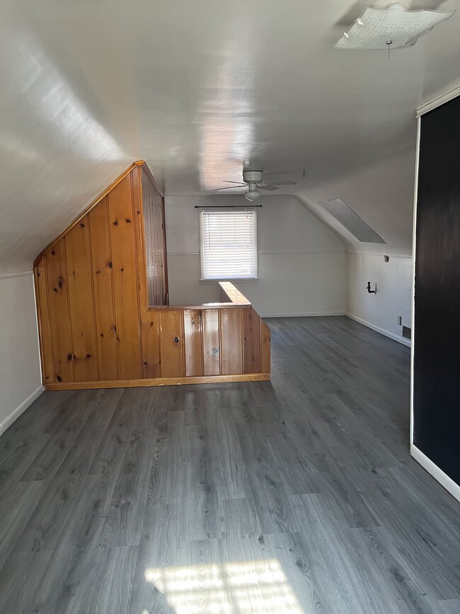 406 Vince Ave NW in Canton, OH - Foto de edificio - Building Photo