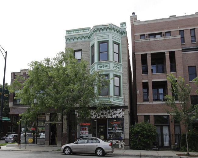 1937 W Armitage Ave in Chicago, IL - Building Photo - Building Photo