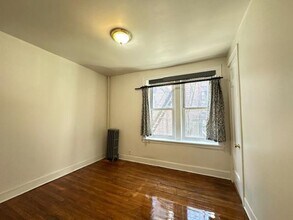 45-42 40th St in Queens, NY - Building Photo - Building Photo