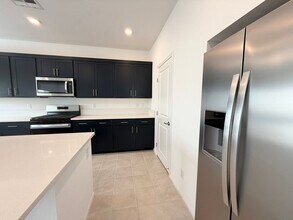 10399 ARBOR RIDGE St in Las Vegas, NV - Foto de edificio - Building Photo