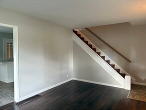 332 W High St in Painted Post, NY - Building Photo - Building Photo