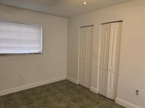 2433 NW 179th St in Miami Gardens, FL - Building Photo - Building Photo