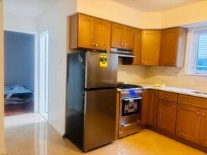 134 Woodbine Ave in Staten Island, NY - Building Photo - Building Photo