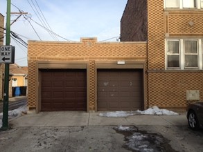 2535 N Lockwood Ave in Chicago, IL - Building Photo - Building Photo