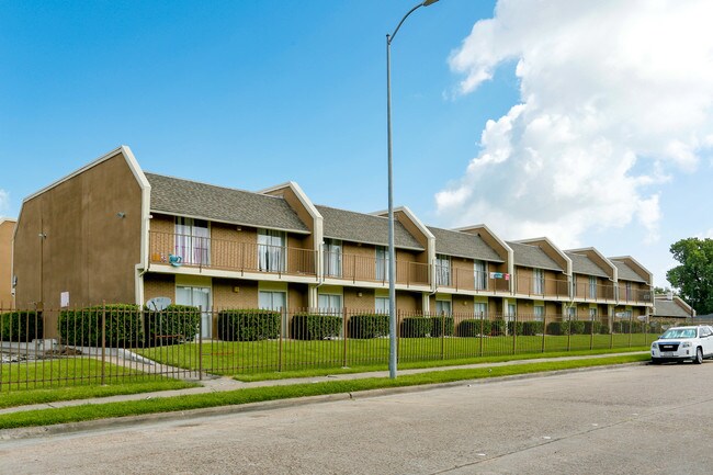 Quay Point Apartments in Houston, TX - Building Photo - Building Photo
