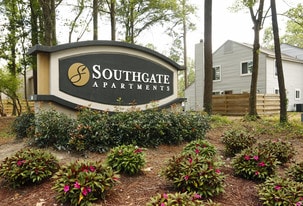 Southgate in Greenville, NC - Building Photo