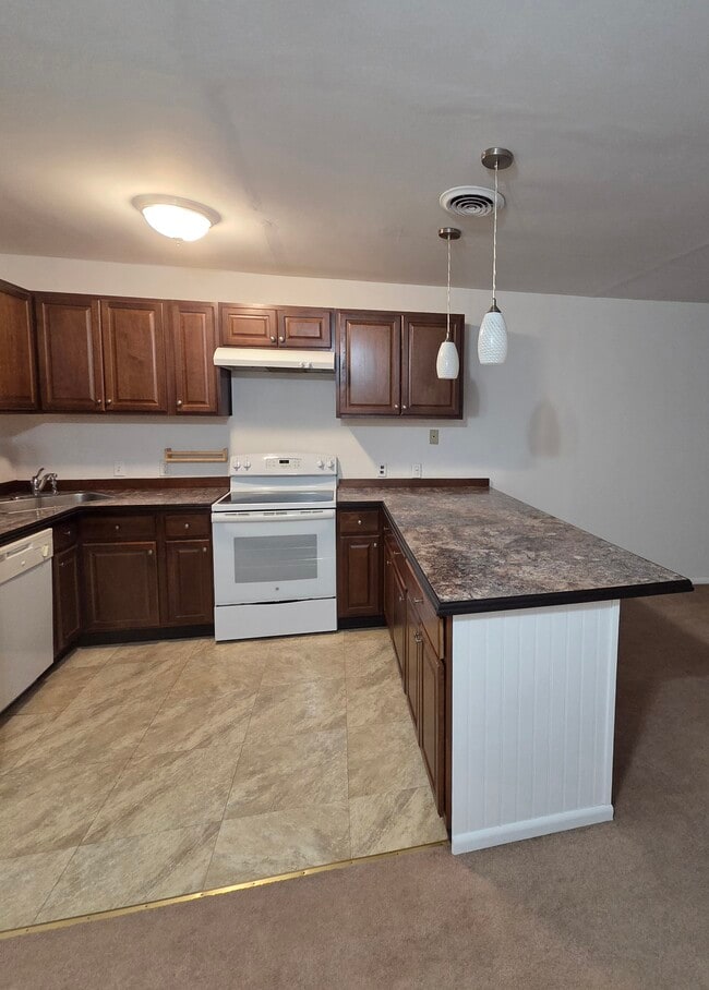 7 Bridle Path Ln, Unit Feasterville Bucks County