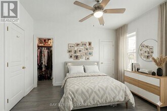 693 Woodbine Ave in Toronto, ON - Building Photo - Building Photo