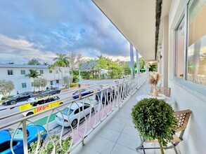 1601 Meridian Ave, Unit 206 in Miami Beach, FL - Foto de edificio - Building Photo