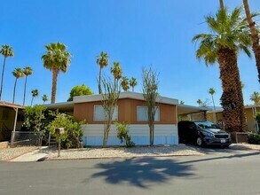 43155 Portola Ave in Palm Desert, CA - Building Photo - Building Photo