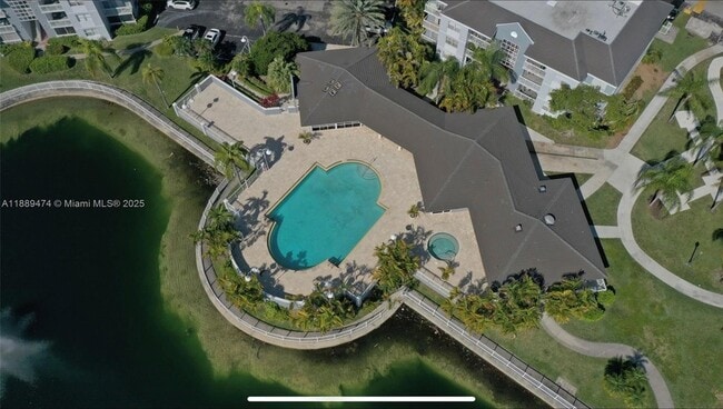 8590 SW 212th St, Unit 211 in Cutler Bay, FL - Building Photo - Building Photo