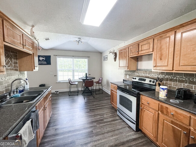 613 Waverly Ln in Statesboro, GA - Building Photo - Building Photo