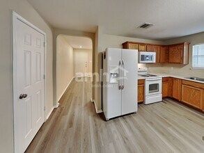 318 Starling Creek in New Braunfels, TX - Building Photo - Building Photo