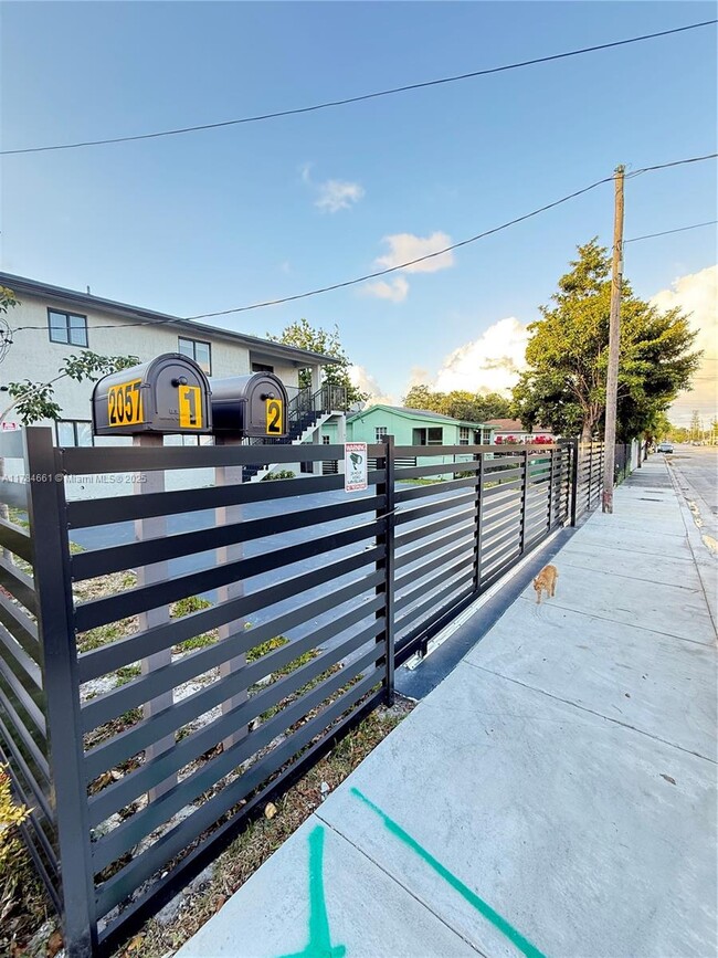 2057 Washington Ave in Opa Locka, FL - Building Photo - Building Photo