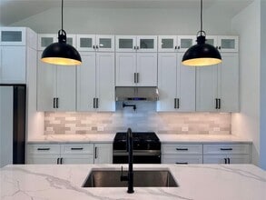 5140 Tilly Mill Rd in Dunwoody, GA - Foto de edificio - Building Photo