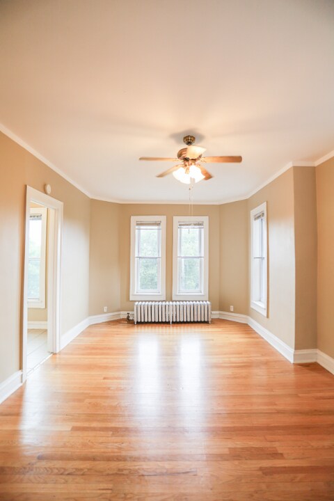 5021 N Damen Ave in Chicago, IL - Building Photo