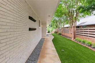 230 Halah Cir NE in Atlanta, GA - Building Photo - Building Photo