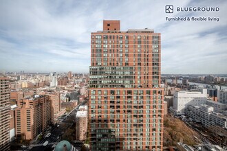 215 E 95th St in New York, NY - Building Photo - Building Photo