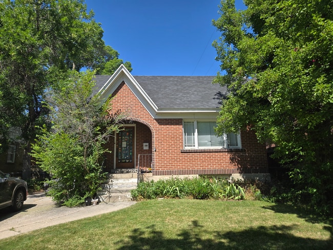 247 N 400 E, Unit Barros Duplex Upstairs