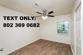 34219 Conroe Huffsmith Rd in Magnolia, TX - Building Photo - Building Photo