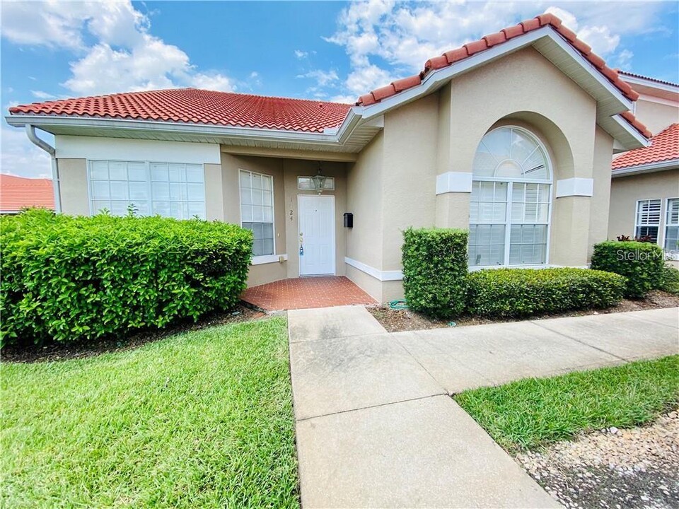 1724 St Tropez Ct in Kissimmee, FL - Building Photo