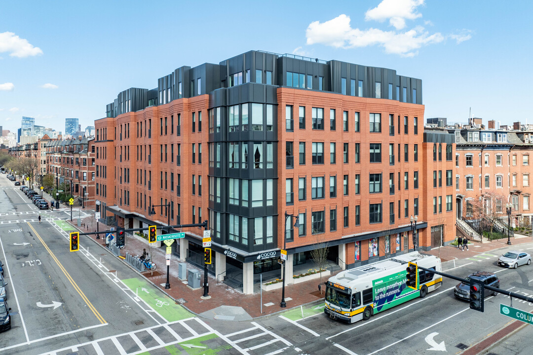 570 Columbus Ave in Boston, MA - Building Photo