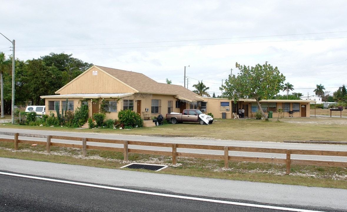 922 Old Dixie Hwy in Homestead, FL - Foto de edificio