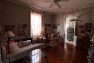 409 S 9th St in Philadelphia, PA - Building Photo