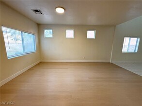 6079 Clovelly St in North Las Vegas, NV - Building Photo - Building Photo