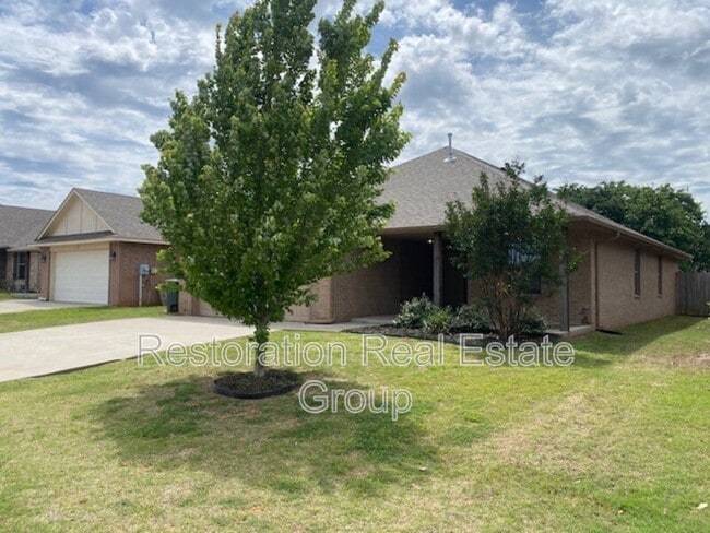 2432 Fallview Dr in Edmond, OK - Building Photo - Building Photo