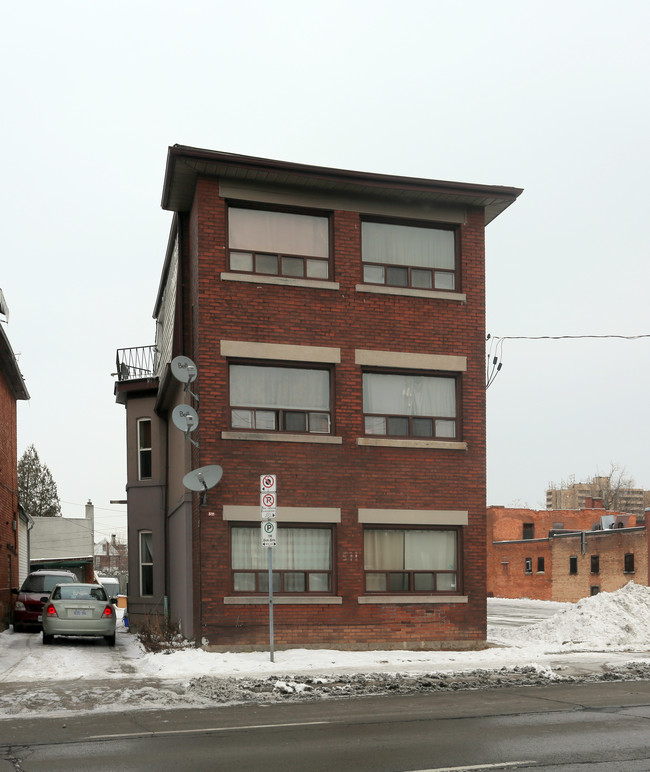 511 Wilson St in Hamilton, ON - Building Photo - Building Photo