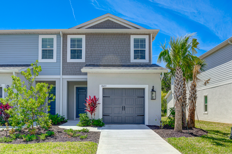 8423 Canyon Creek Trail in Parrish, FL - Building Photo