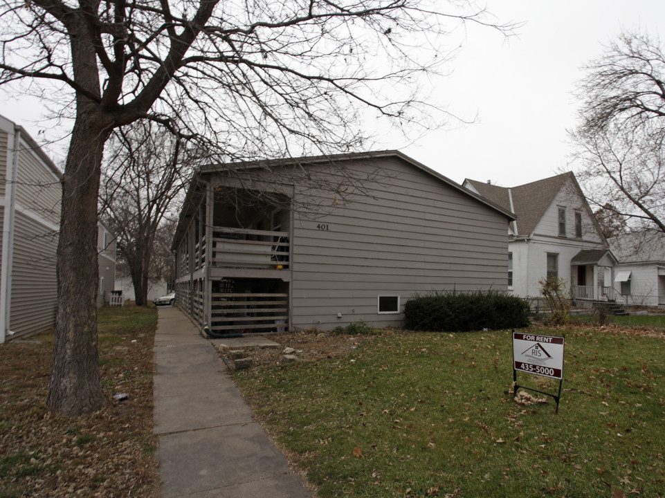 401 S 26th St in Lincoln, NE - Foto de edificio