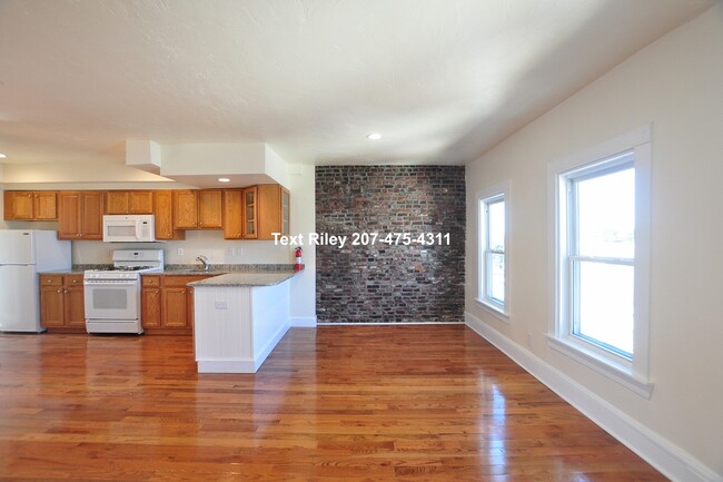 7 Grimes St, Unit 1 in Boston, MA - Building Photo - Building Photo