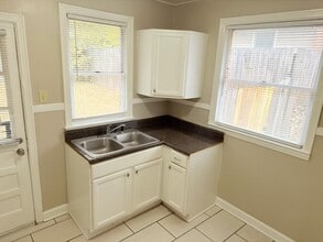 363 Hodges St in Memphis, TN - Building Photo - Building Photo