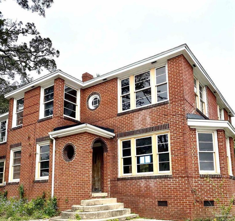 4 W De Soto St in Pensacola, FL - Building Photo