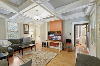 422 NE 2nd St, Unit 1 in Minneapolis, MN - Building Photo - Building Photo