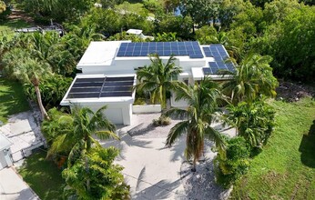 2408 Nassau St in Sarasota, FL - Building Photo - Building Photo