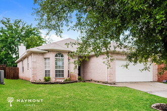 510 Blueberry Hill Ln in Mansfield, TX - Building Photo - Building Photo