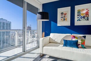 485 Brickell Ave in Miami, FL - Building Photo