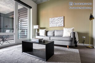 751 N Hudson Ave in Chicago, IL - Building Photo