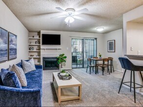 Centre Oaks Apartments in Fort Worth, TX - Building Photo - Building Photo