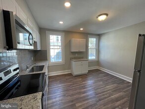 10 Clifton Ave in Merchantville, NJ - Building Photo - Building Photo