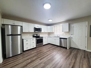956 Beverly Dr in Abingdon, VA - Building Photo - Building Photo